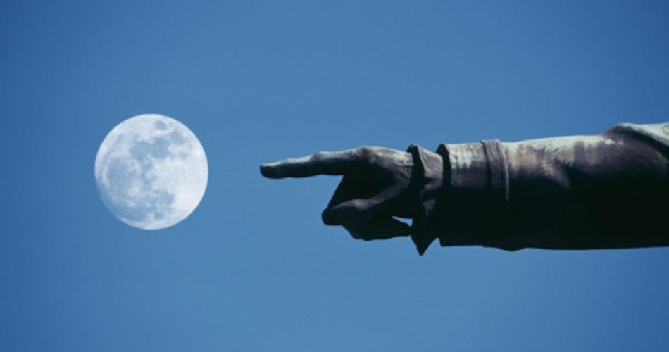 Quando il saggio indica la luna, lo stolto guarda il dito